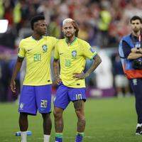 Neymar e Vinícius Júnior lamentam eliminação do Brasil para a Croácia na Copa do Mundo de 2022