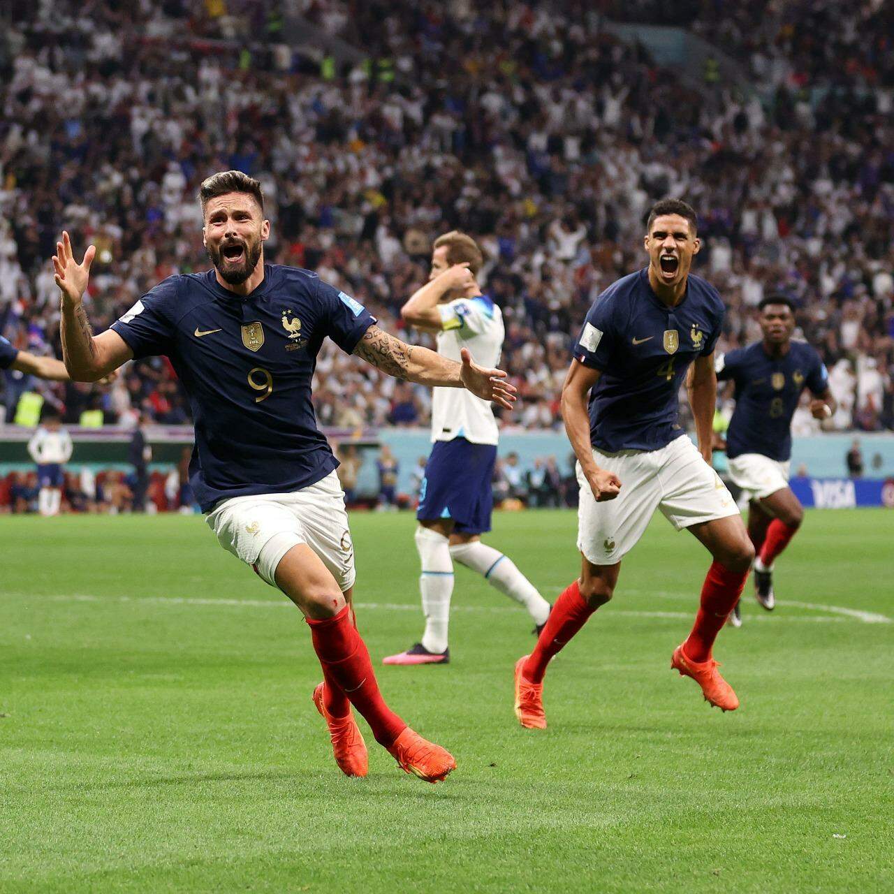 França goleia Croácia na final e é bicampeã da Copa, Esportes