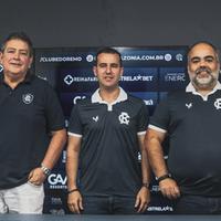Vice-presidente Tonhão, executivo de futebol Thiago Gasparino e presidente Fábio Bentes