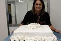 Cláudia Ferro e o bolo de Roberto Carlos