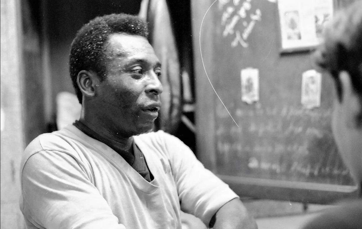 Pelé pode entrar para o dicionário da língua portuguesa; entenda