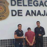 A prisão de Naílton, também conhecido no mundo do crime como “Tatá”, é fruto de um mandado de prisão pedido pelo delegado Luciano Batista e acatado pelo Judiciário de Anajás
