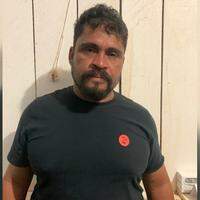 Na foto, o homem foragido, Vanildo Alves de Souza, de 41 anos