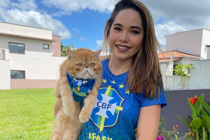 Renata Aguiar defende os passeios, brincadeiras e cuidados como garantia de saúde mental aos animais