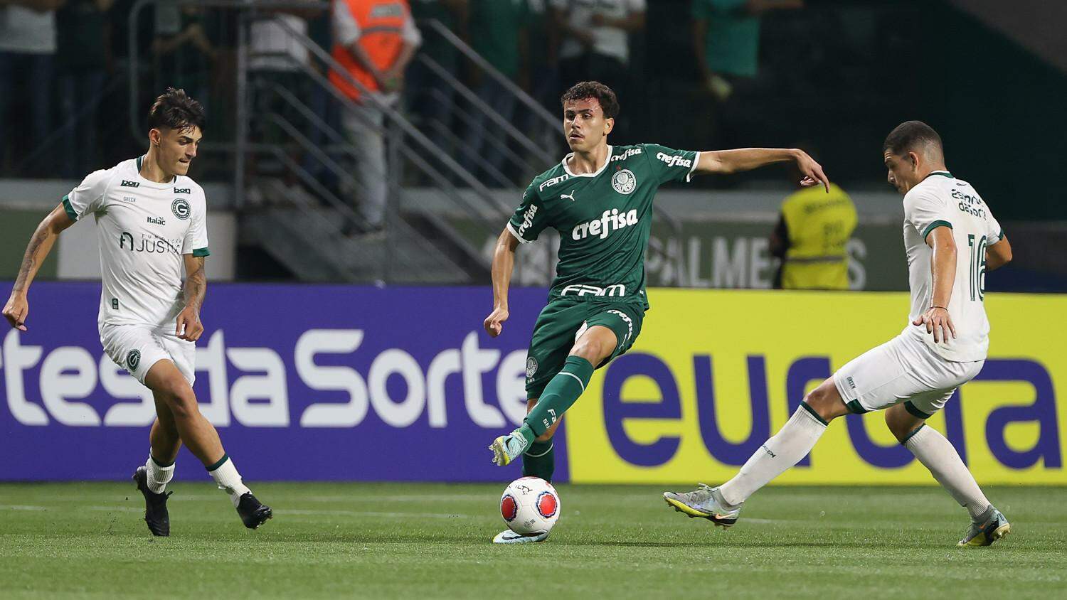 Palmeiras x Juazeirense: veja onde assistir, escalações