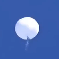 Uma operação estava em andamento nas águas territoriais dos Estados Unidos no Oceano Atlântico para recuperar os destroços do balão