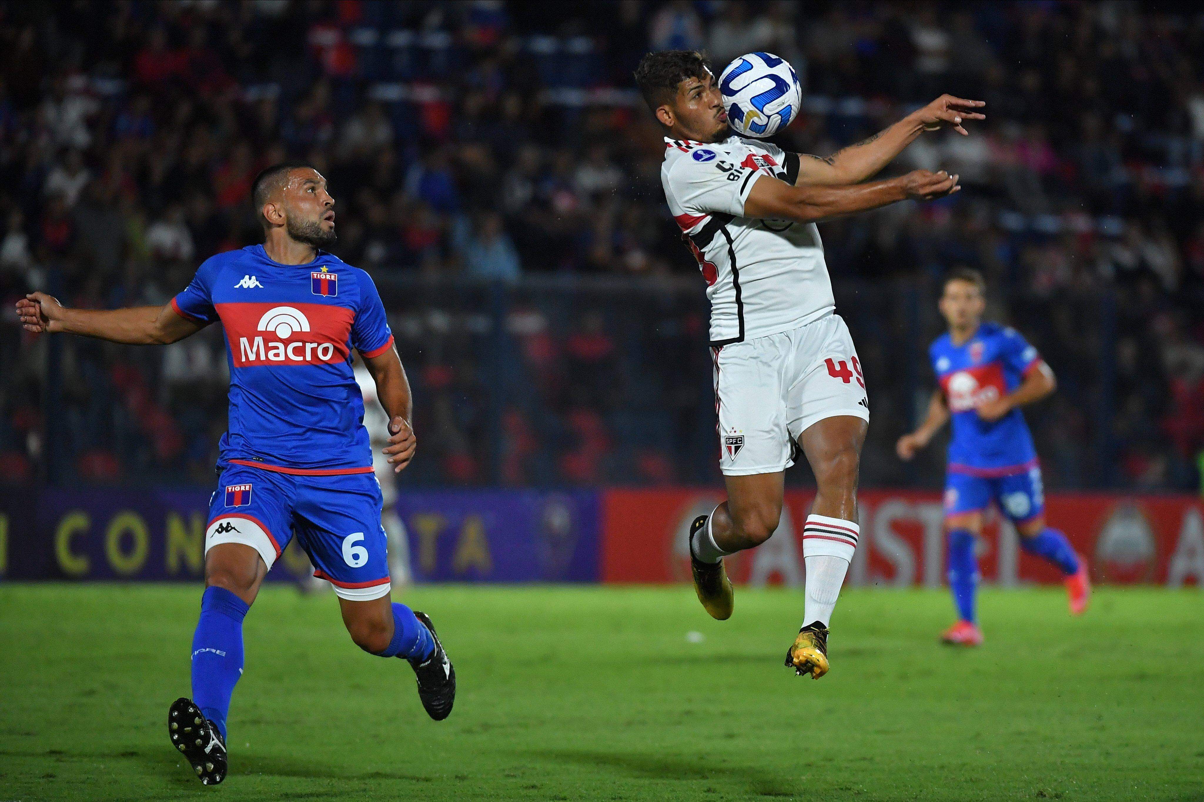 Jogos hoje (22/04/23) ao vivo de futebol: onde assistir e horário