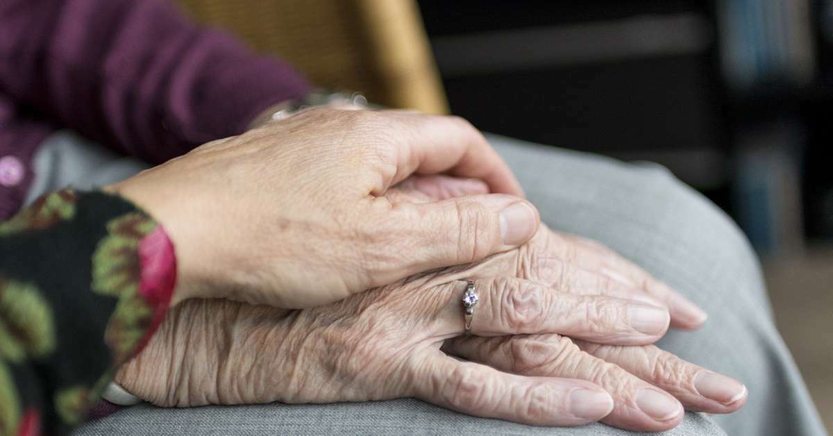 Mulher recebe salário para ser 'filha em tempo integral' e deixa emprego onde estava há 15 anos | Mundo | O Liberal