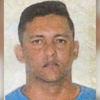 Marcio Anderson Oliveira de Sousa, 37 anos, morreu na frente de um supermercado do bairro Centro.