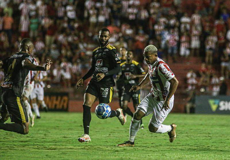 Confiança x Vitória ao vivo: onde assistir ao jogo online pelo