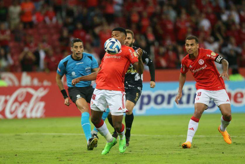 Onde assistir o jogo Flamengo x Internacional hoje, sábado, 26, pelo  Brasileirão; veja horário