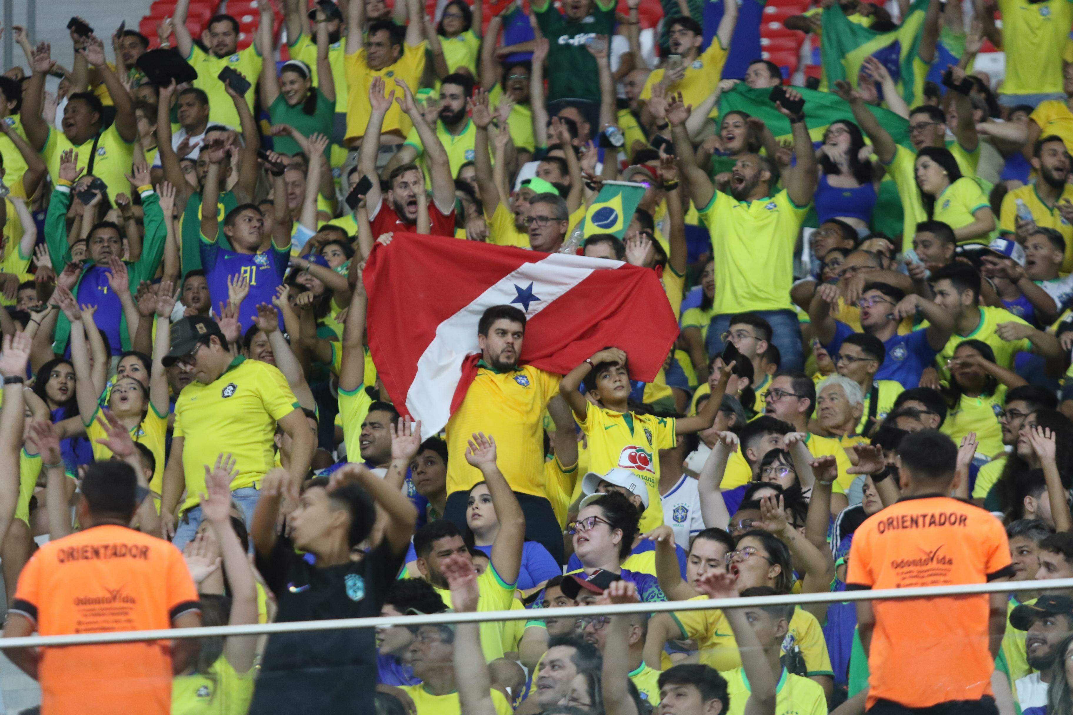 Copa do Mundo FIFA 2022: Brasileiros se preparam para transmissão dos jogos  do maior evento esportivo do mundo - Cidade FM