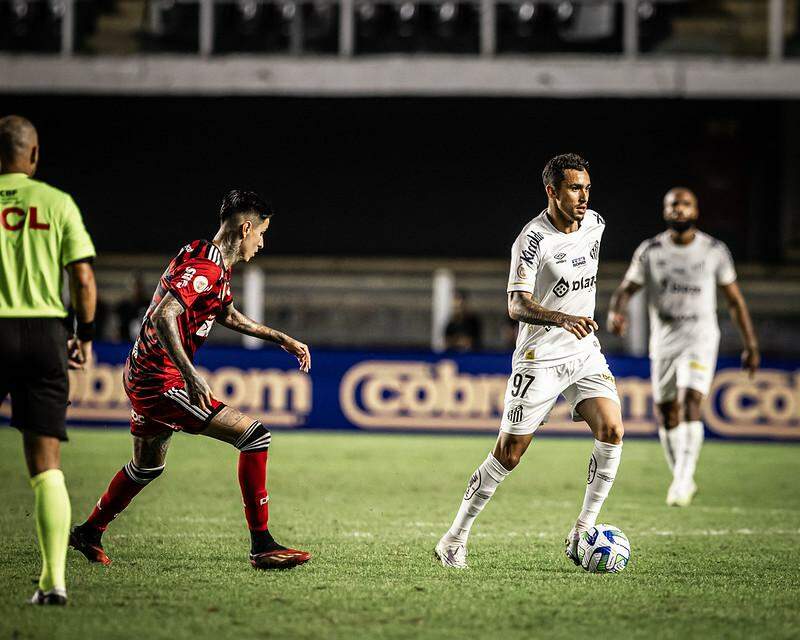 Santos x São Paulo: onde assistir ao vivo, horário e escalações do jogo  pelo Brasileirão