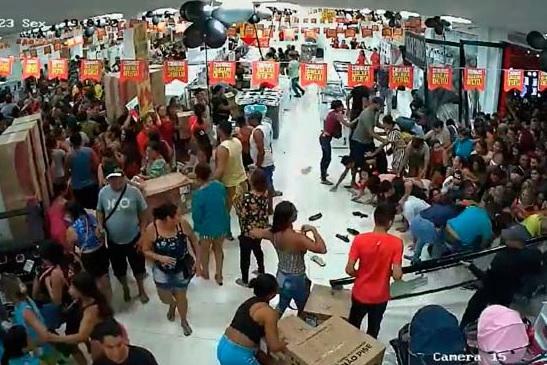Clientes ficam feridos durante confusão em black friday de loja no Amapá |  Brasil | O Liberal