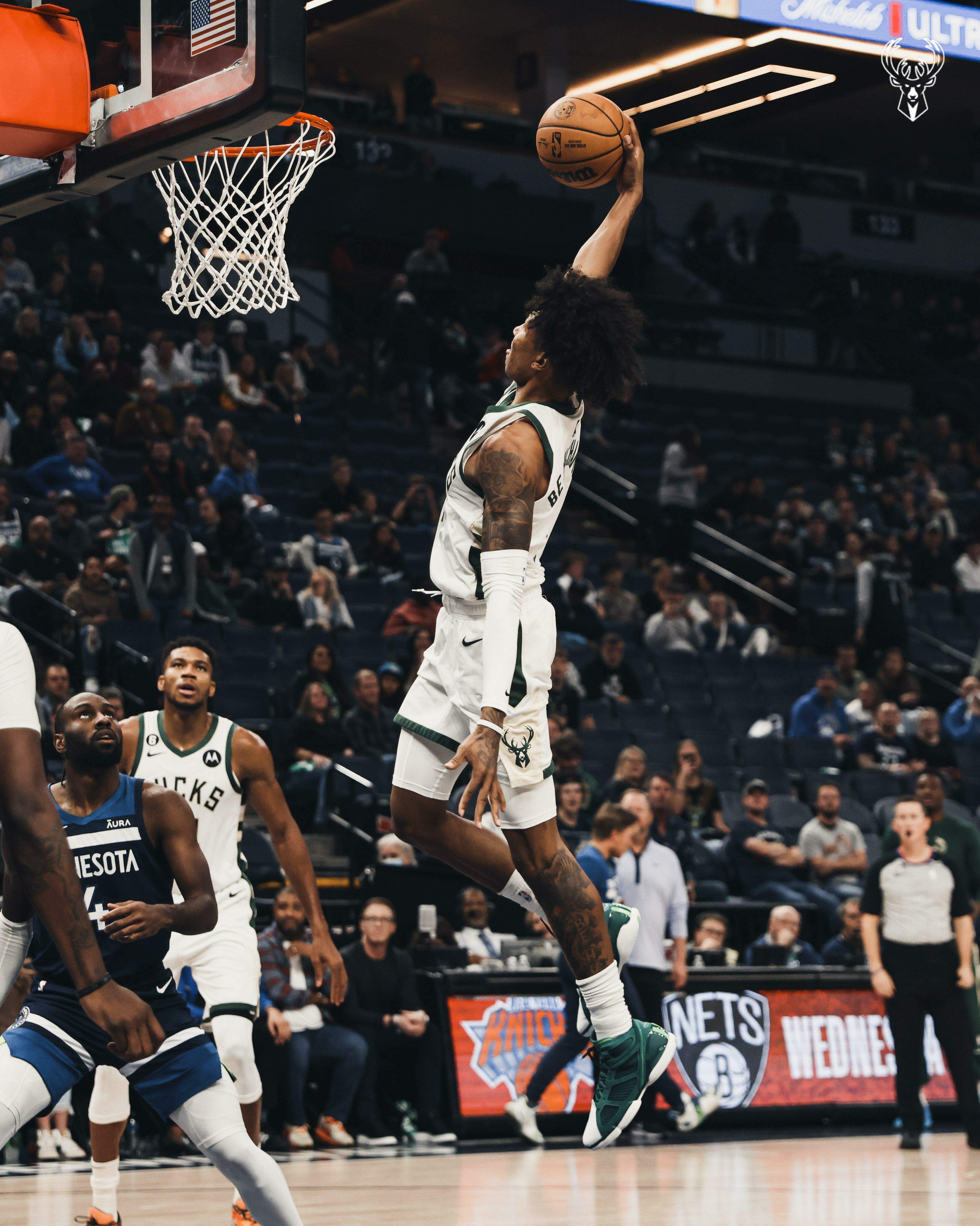 Nets x Bucks onde assistir ao vivo e o horário do jogo de hoje (27/12) pela NBA Mais Esportes