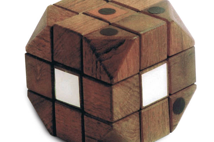 Cubo mágico 50 anos: conheça a história de Erno Rubik e o quebra-cabeça ...