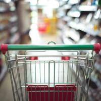 The new supermarket should work over 600 people