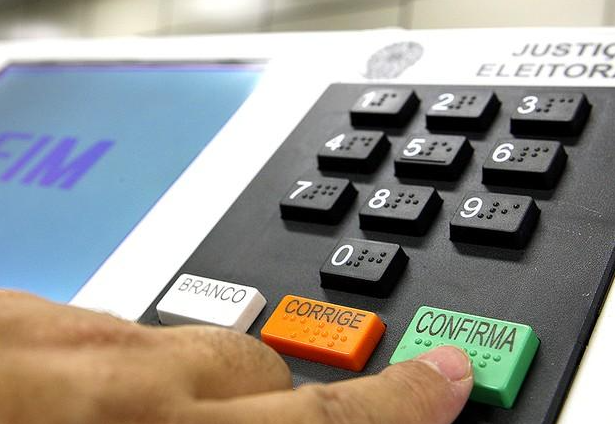 TSE cria grupo para proteger eleições de eventos climáticos extremos - QTU Questões do Universo
