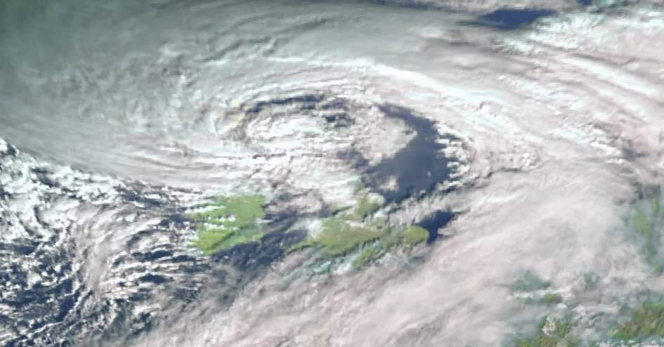 Ciclone bomba Éowyn: entenda o fenômeno que atingiu a Irlanda com recorde de vento