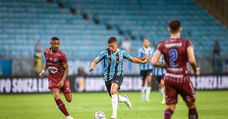Grêmio x Pelotas: onde assistir ao vivo e as escalações do jogo hoje (11/01) pelo Campeonato Gaúcho