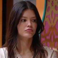 Strada entered the reality show as a member of the Camarote Group, and formed a husband with a friend and architect Mateus Pires