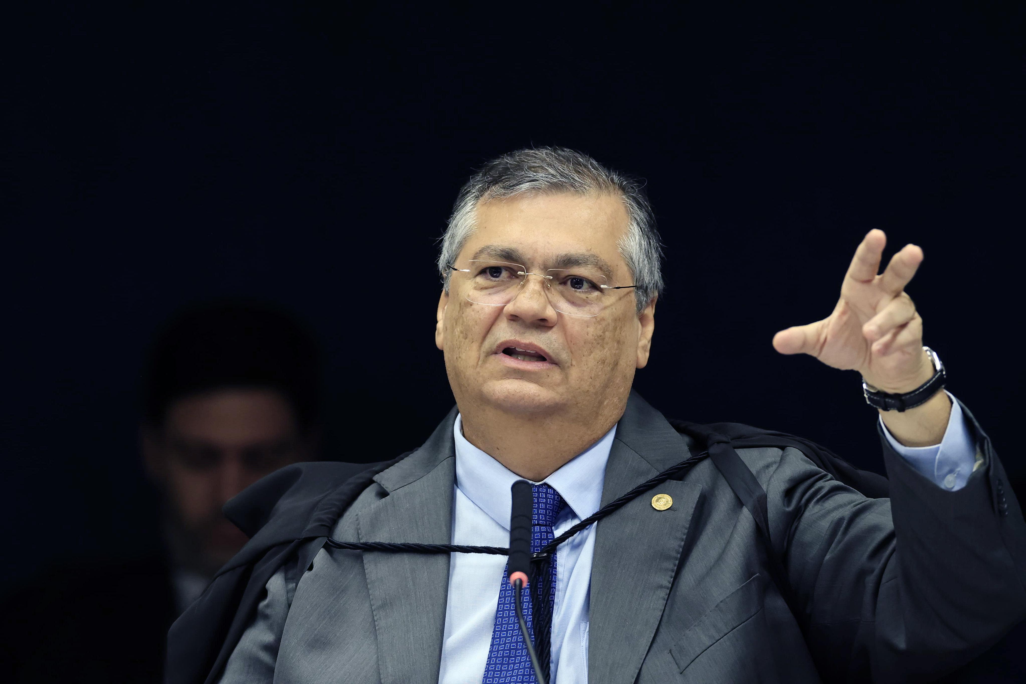 Se aceitarmos avocatória, 'estaremos abrindo avenida de tirania', afirma Dino - Foto