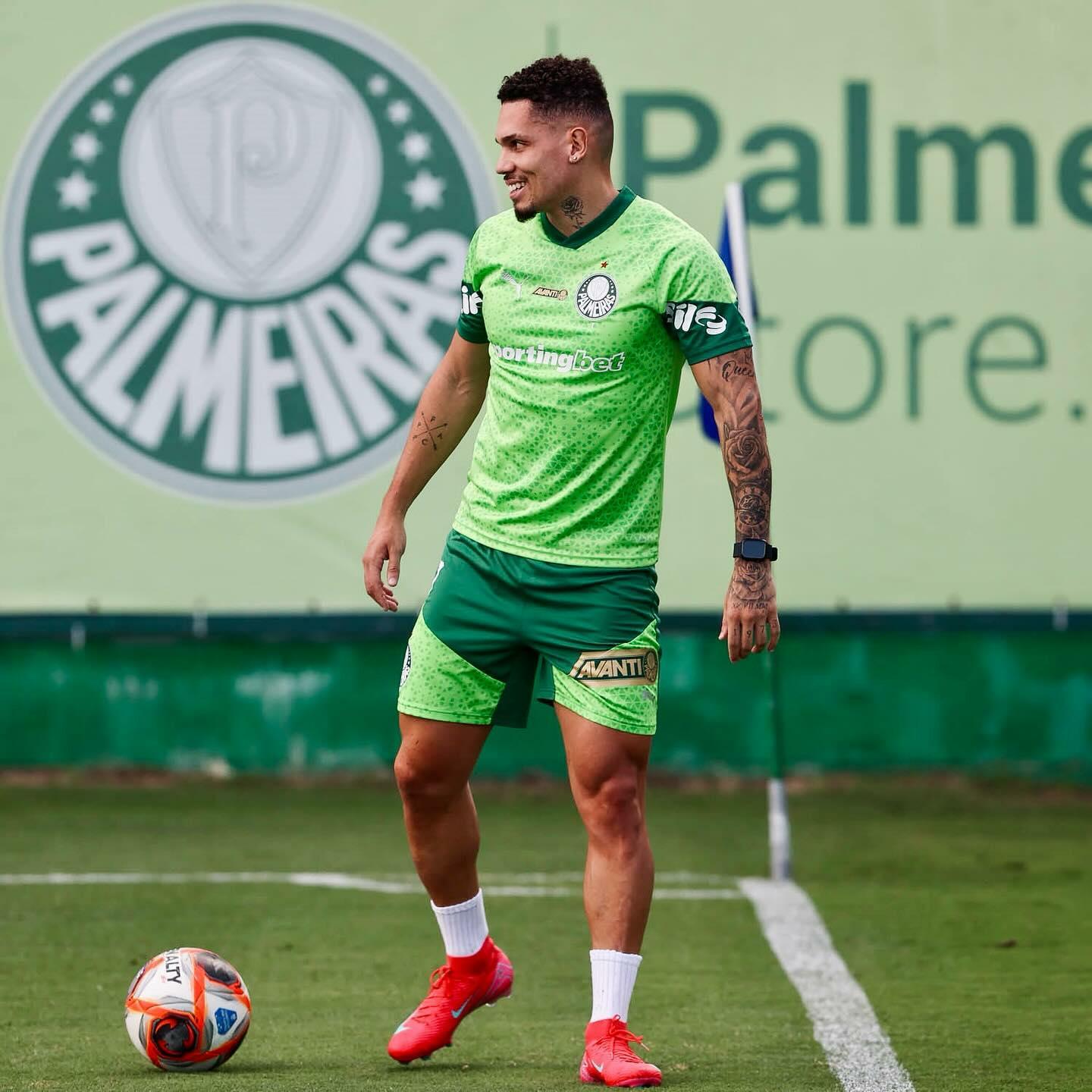 Paulinho se abala e vive medo de novo drama em noite de classificação do Palmeiras