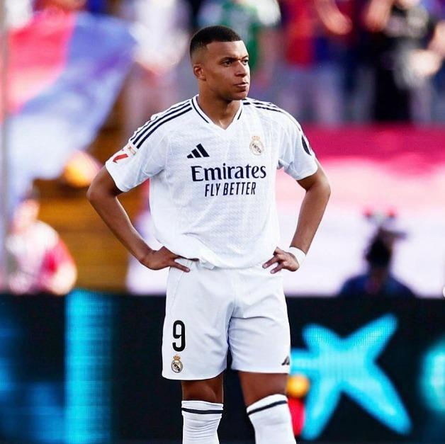 Mbappé se desculpa com povo chinês após desrespeito a Mao Tsé-tung: 'Comentário imprudente'