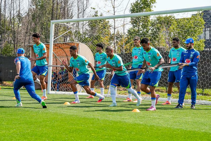 Ambos Brasil e Espanha passaram por um empate de 2 a 2 para o México e uma derrota para o Marrocos nas rodadas passadas do Mundial Sub-20