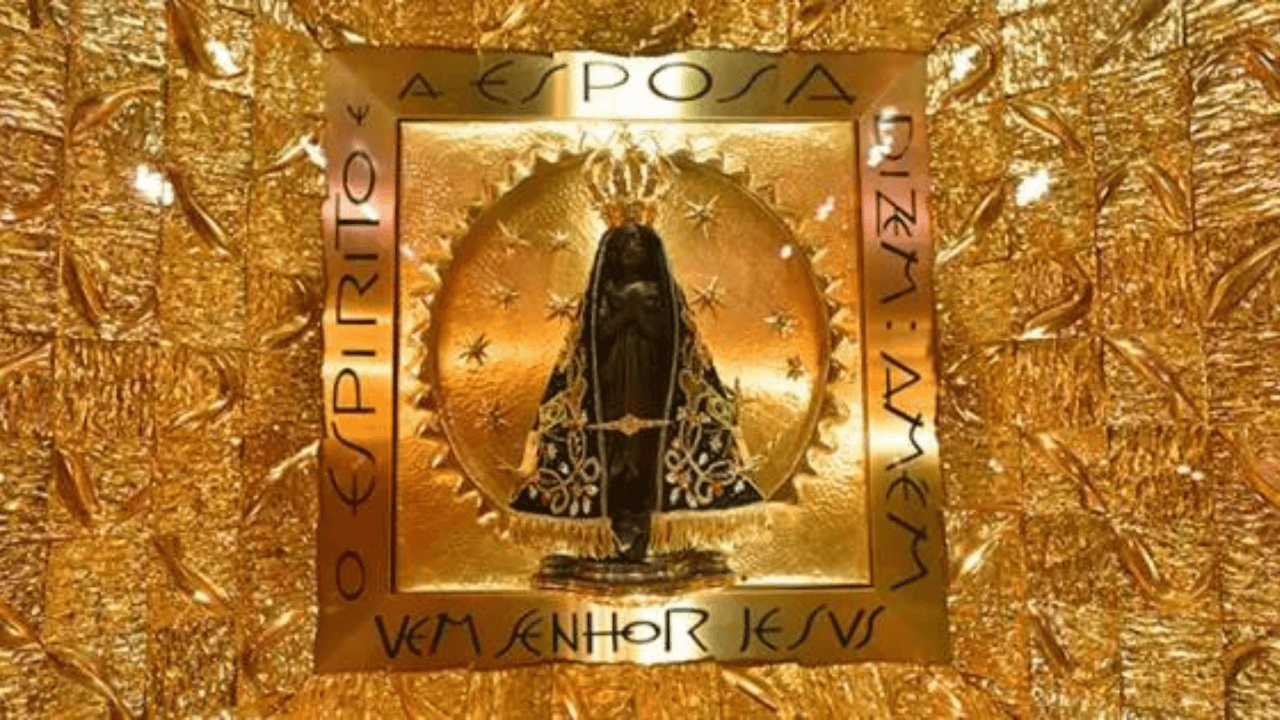 Imagem original restaurada de Nossa Senhora Aparecida.