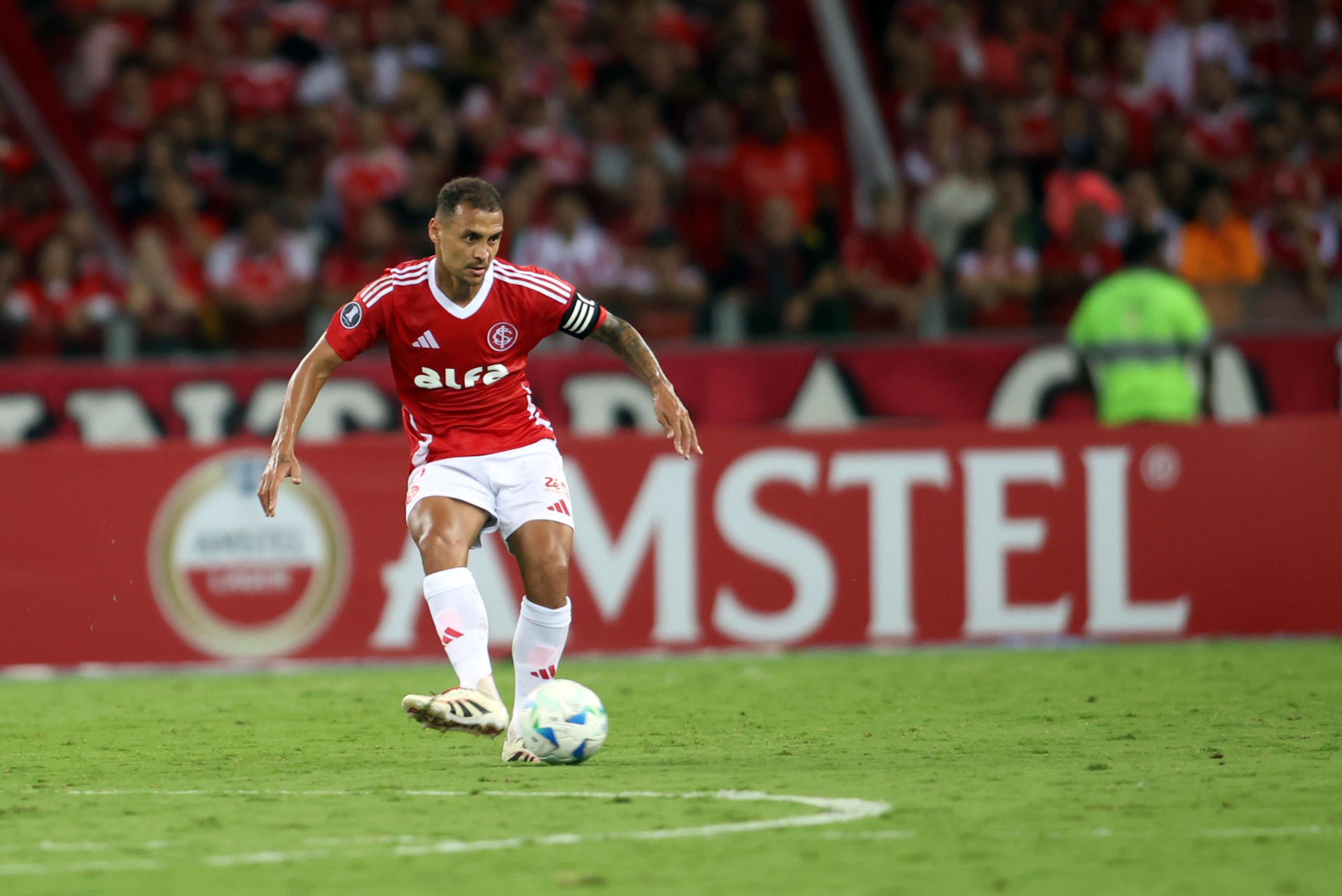 O Inter soma só 3 pontos a mais que o Santos no Brasileirão