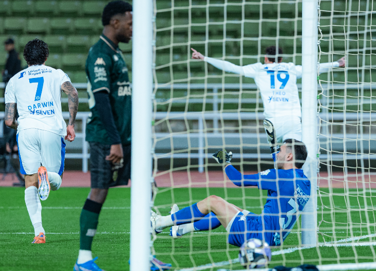 Al Hilal permanece invicto e soma 50 pontos a mais que Al Najma