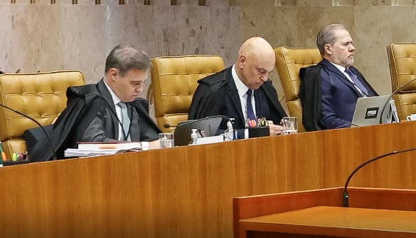 Mendonça acusa Moraes de praticar abuso de autoridade e direcionamento de investigação