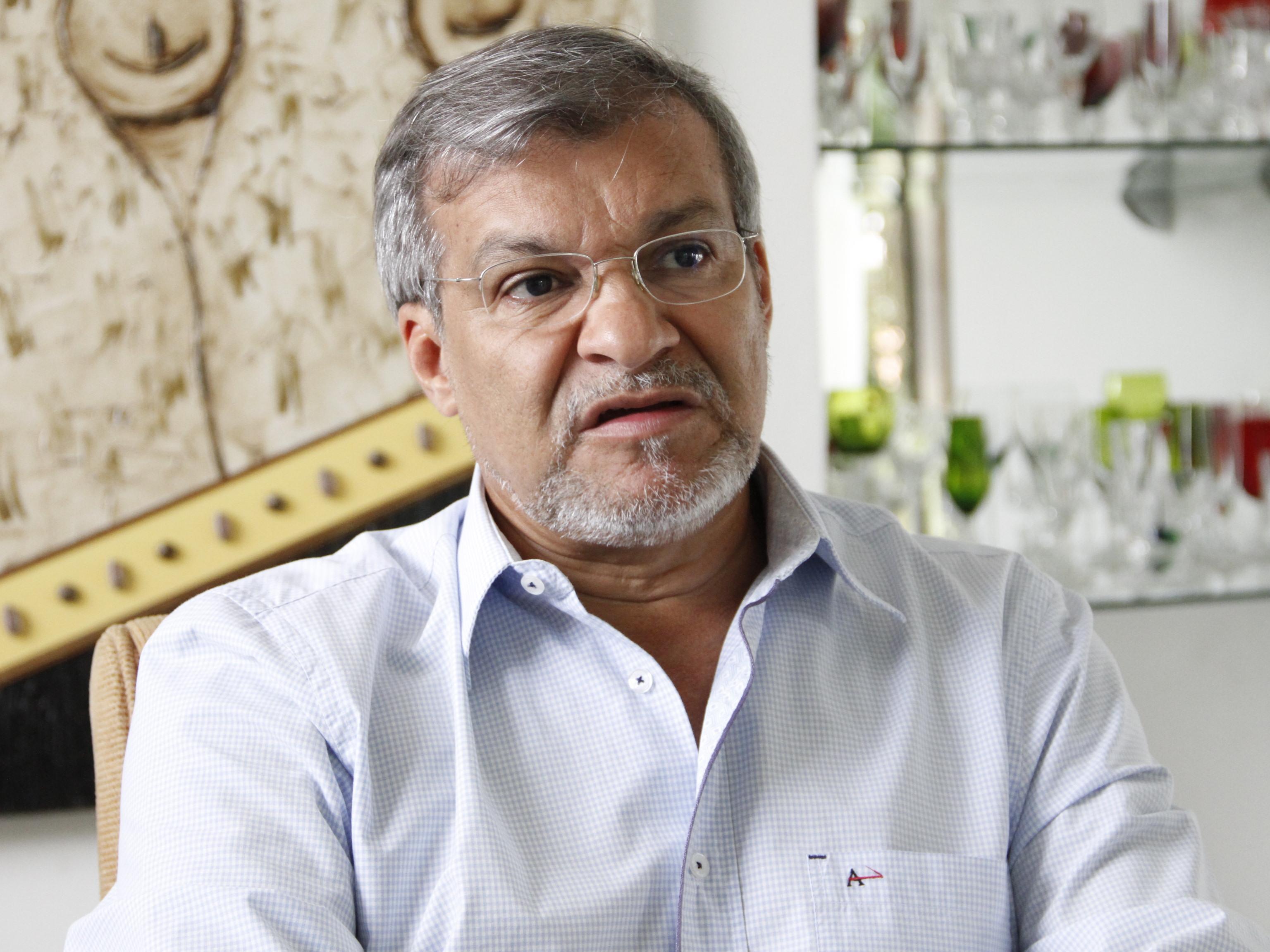 Além de Manoel Pioneiro, outras cinco pessoas foram presas pela PF nesta terça-feira (29) em Belém. Durante a ação em uma agência bancária, foi identificado o saque de R$ 300 mil em espécie.
