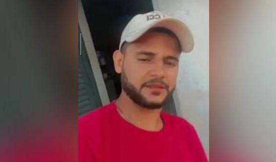 A imagem em destaque mostra o suspeito que morreu na ocorrência.