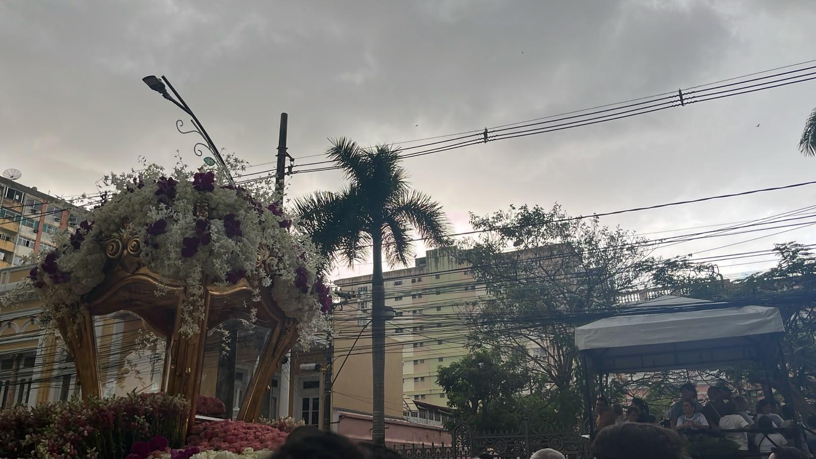 Céu começou a ficar nublado no fim da tarde