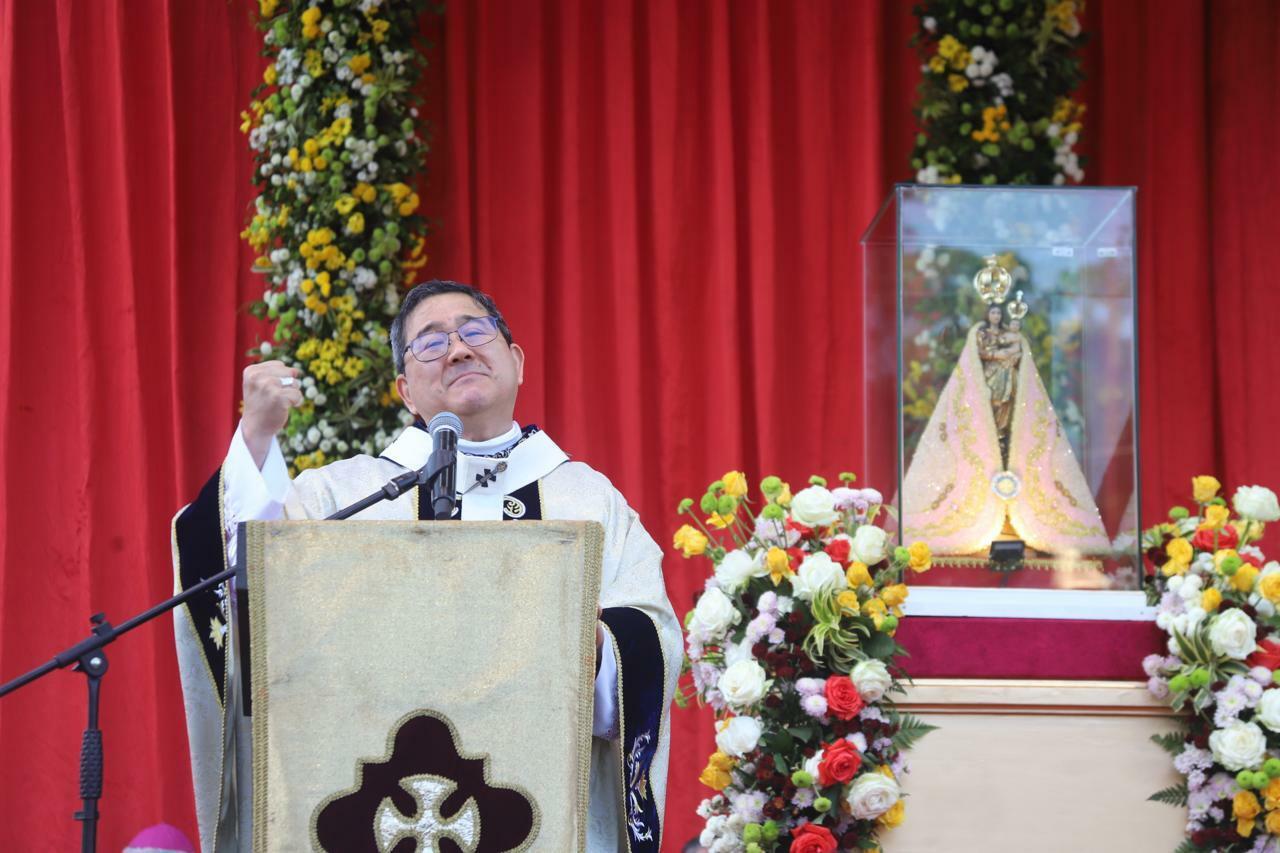 Dom Júlio Endi Akamine preside a missa que antecede a Grande Procissão do Círio de Nazaré