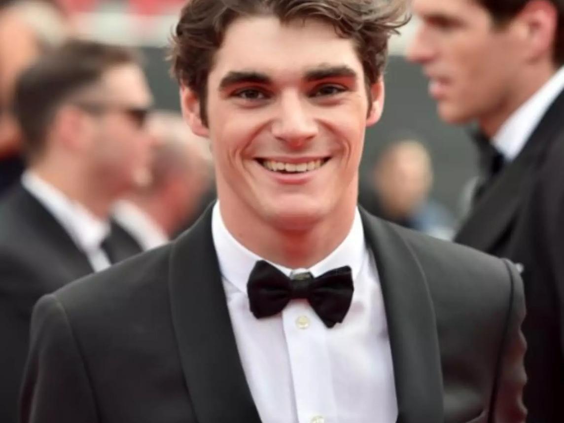 Ator RJ Mitte morre aos 34 anos