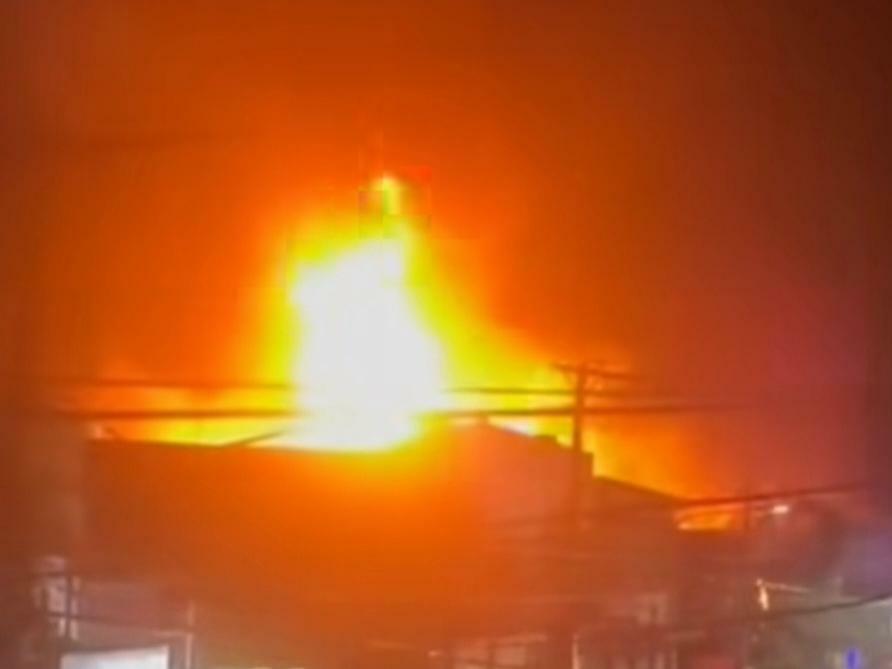 Um incêndio de grandes proporções atingiu estabelecimentos comerciais em Marabá, no sudeste do Pará