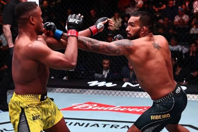 Brendson Ribeiro  finaliza Felipe Negão no UFC Vegas 122