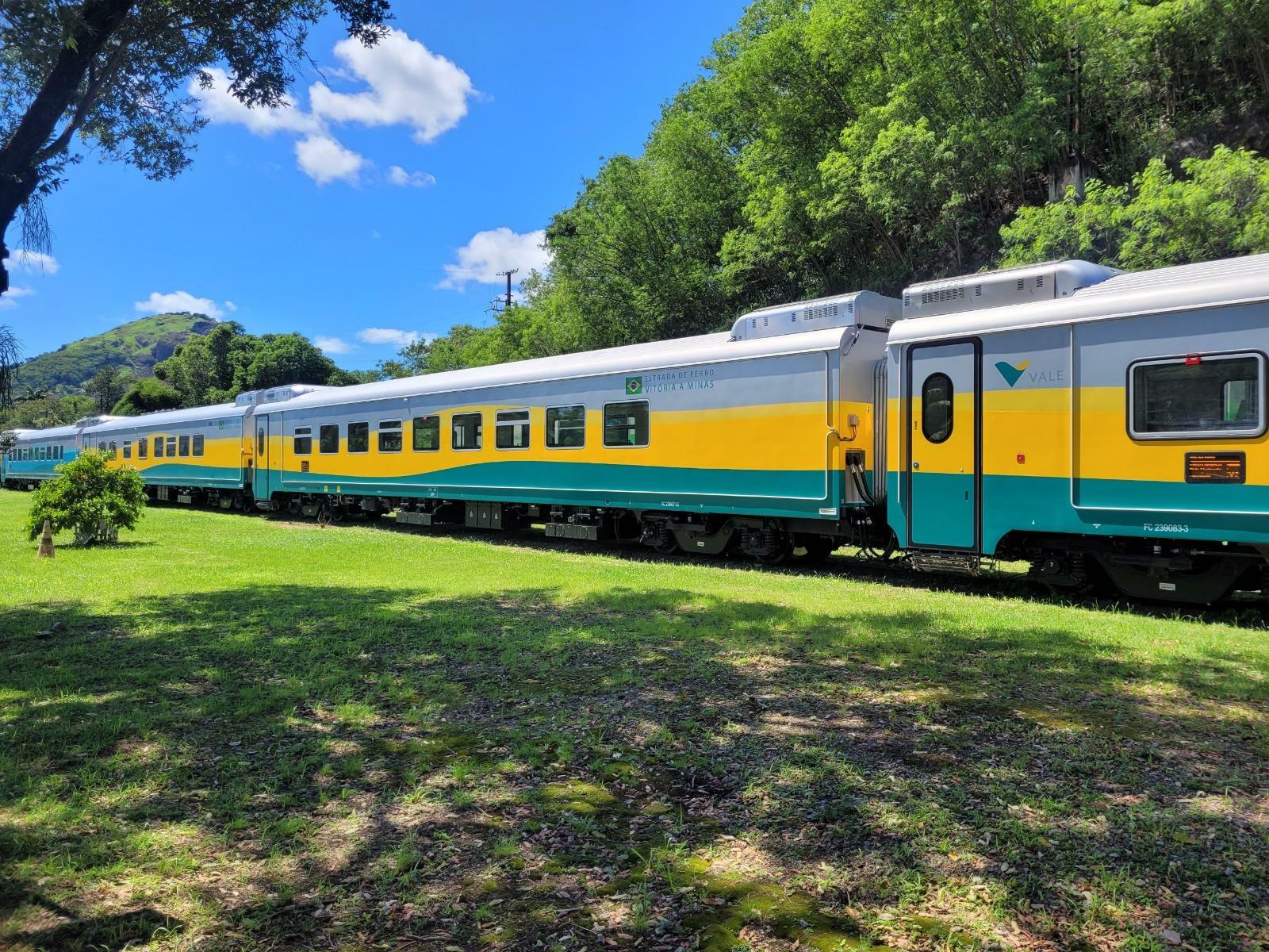 A ferrovia percorre 892 quilômetros entre o Pará e o Maranhão, em viagens que podem durar até 16 horas