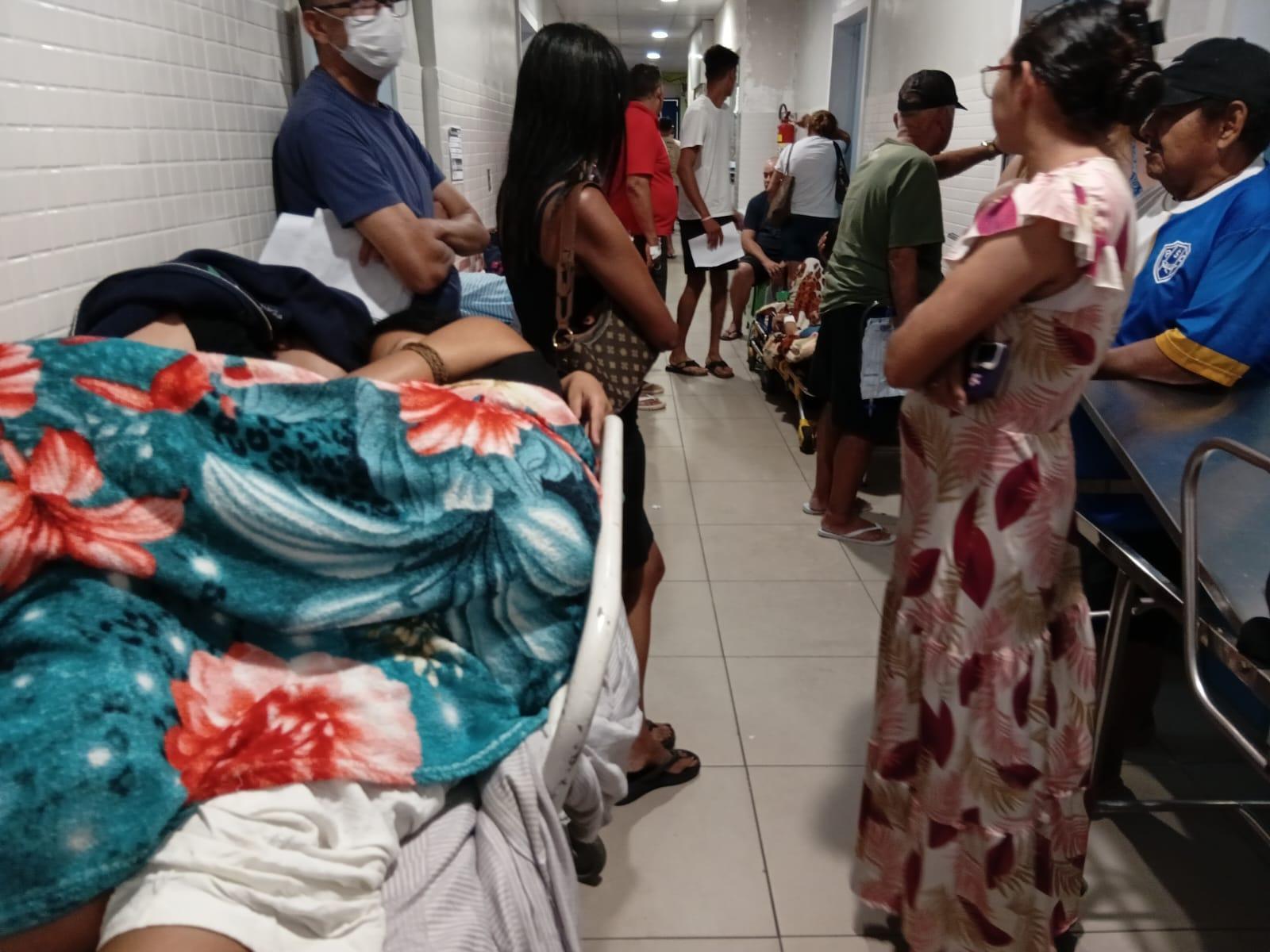 Hospital Pronto Socorro Mário Pinotti (14 de Março) estaria com superlotação de 60 pacientes pelos corredores, segundo denúncia de associação.