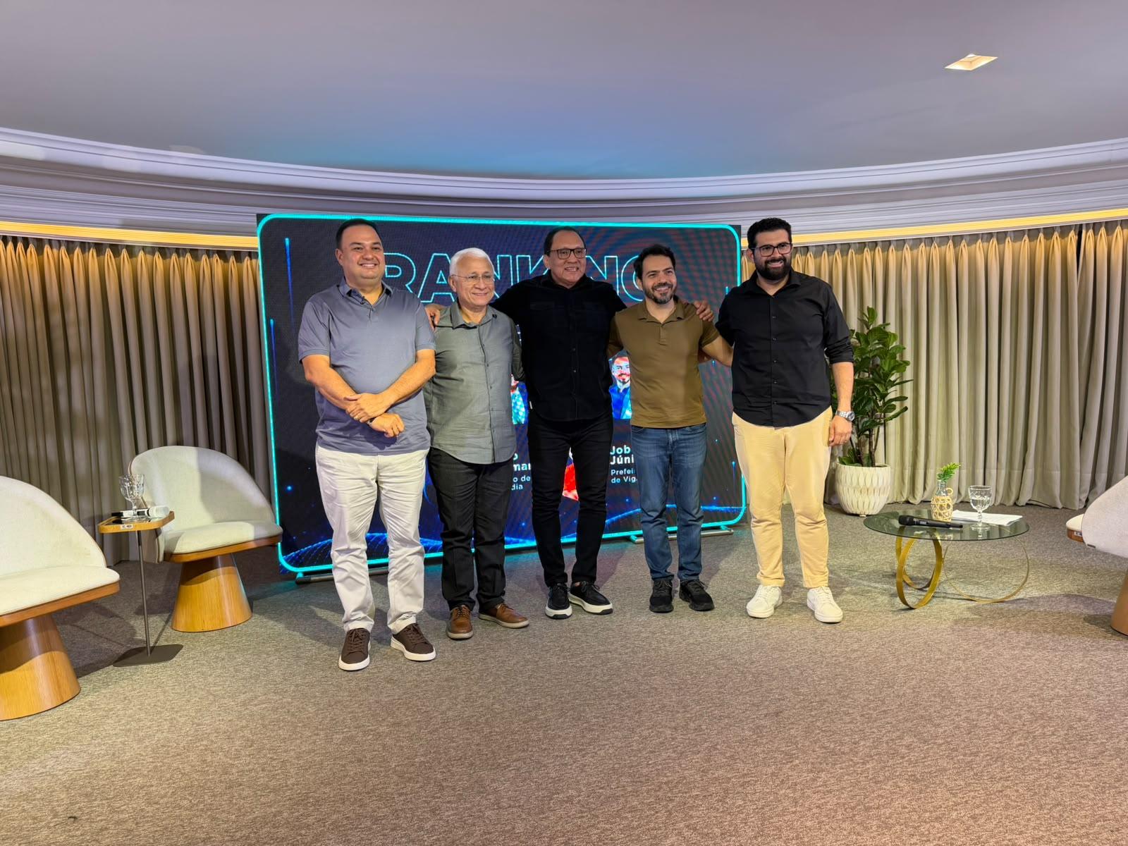 Da esquerda para a direita: Job Júnior, Rubens Teixeira, Markinho Pinheiro, Eduardo Pio X e Victor Cassiano