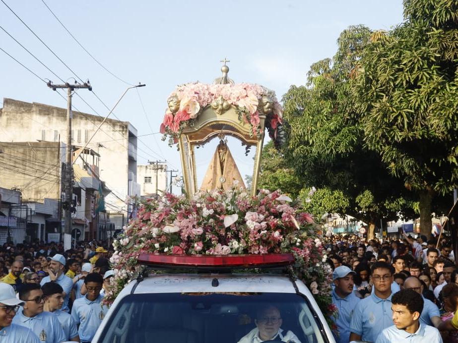Romaria da Juventude toma Almirante Barroso rumo à Basílica Santuário de Nazaré.