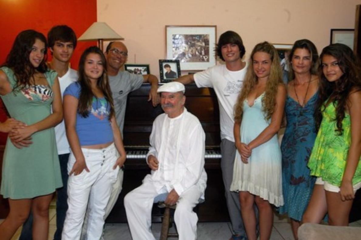 Billy Blanco com os netos.