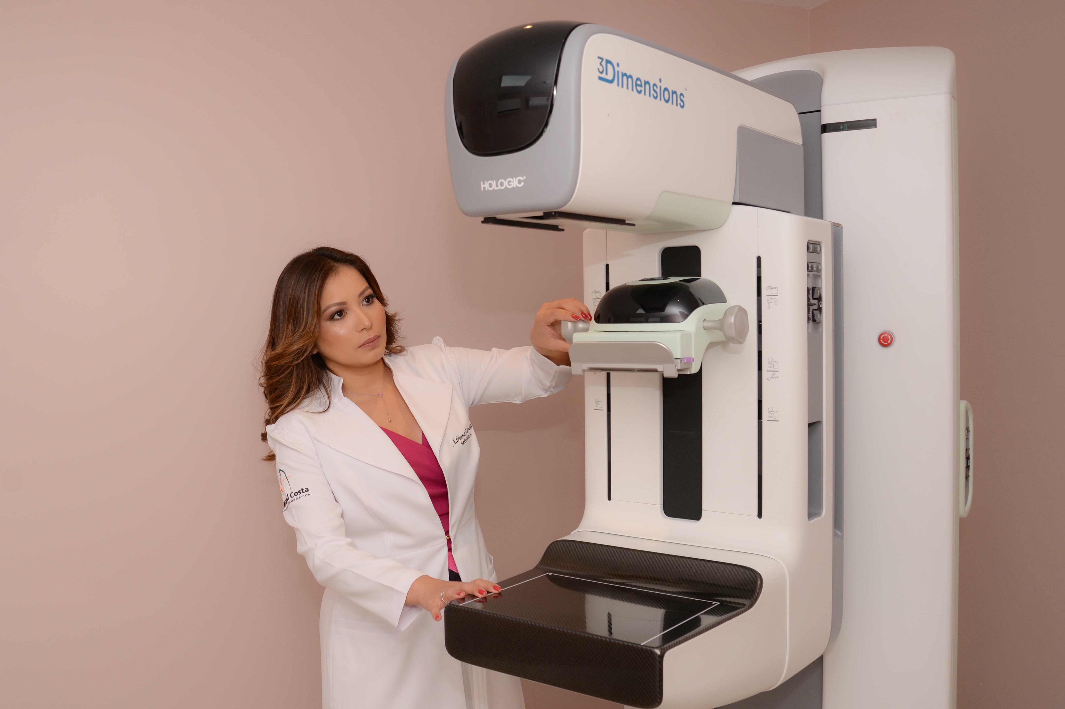 Amaral Costa Medicina Diagnóstica conta com um equipamento moderno, que oferece tanto a mamografia digital convencional, em duas dimensões, quanto a mamografia 3D