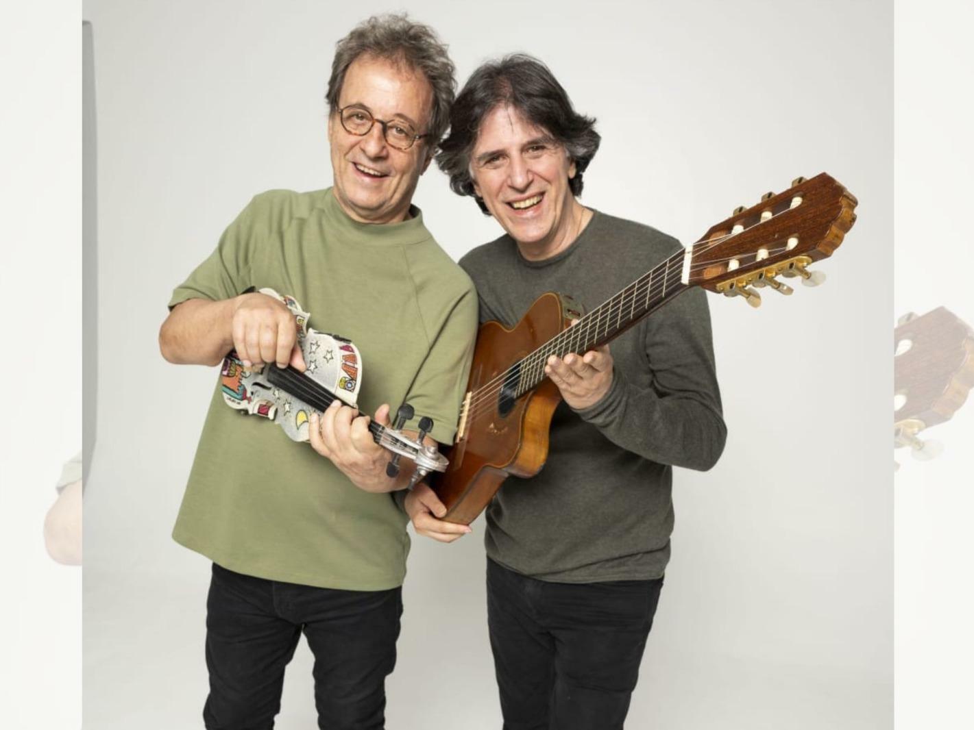 Kleiton & Kledir apresentam espetáculo acústico em formato de voz, violão e histórias de carreira