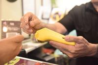 Cartões de vale-alimentação e vale- refeição passarão a ser aceitos em qualquer maquininha a partir de novembro