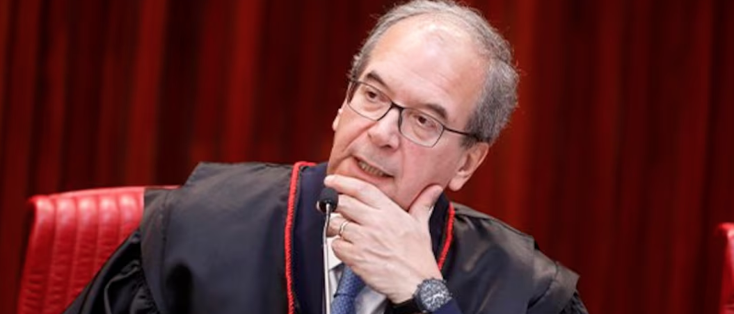 TSE determina derrubada de informação falsa veiculada no canal 'Tropa do Flávio'