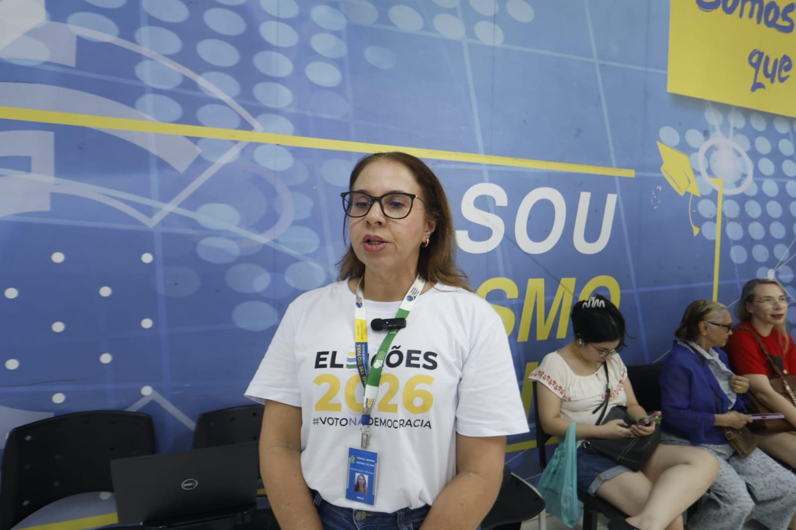 Chefe de cartório eleitoral Giselle Oliveira, servidora do Tribunal Regional Eleitoral do Pará (TRE-PA) e responsável pela 98ª zona eleitoral na Faculdade Cosmopolita